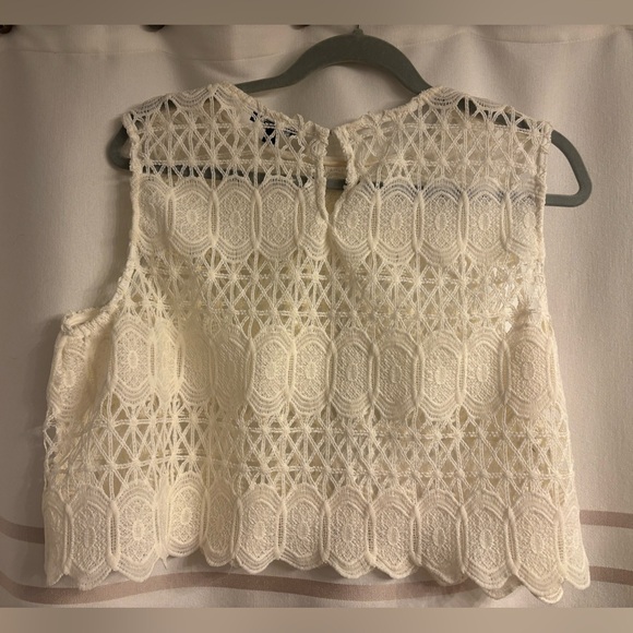 Express Off-White Lace Top - Picture 2 of 4